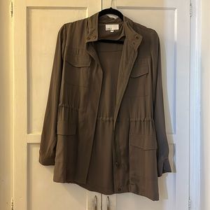 Lightweight taupe jacket